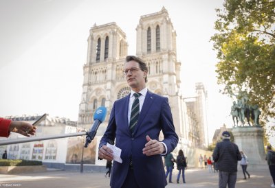 Ministerpräsident Hendrik Wüst besucht die Kathedrale Notre-Dame in Paris