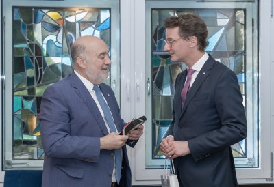Ministerpräsident Hendrik Wüst trifft den Botschafter des Staates Israel Ron Prosor