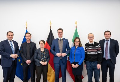 Ministerpräsident Hendrik Wüst tauscht sich mit internationalen Organisationen zur Situation im Iran aus