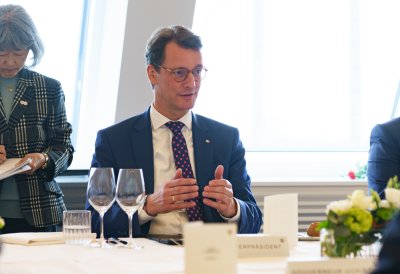 Ministerpräsident Hendrik Wüst trifft den Gouverneur der Präfektur Fukushima Masao Uchibori