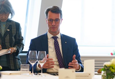 Ministerpräsident Hendrik Wüst trifft den Gouverneur der Präfektur Fukushima Masao Uchibori