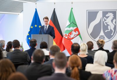 IDA-NRW wird mit der Mevlüde-Genç-Medaille des Landes Nordrhein-Westfalen ausgezeichnet