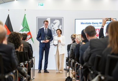 IDA-NRW wird mit der Mevlüde-Genç-Medaille des Landes Nordrhein-Westfalen ausgezeichnet