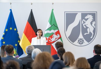 IDA-NRW wird mit der Mevlüde-Genç-Medaille des Landes Nordrhein-Westfalen ausgezeichnet