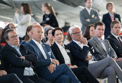 Eine gute Zukunft für das Rheinische Revier – Land und Region unterzeichnen Reviervertrag 2.0