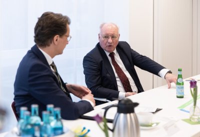 Ministerpräsident Hendrik Wüst besucht das Kinderhospiz Regenbogenland, Düsseldorf