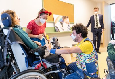 Ministerpräsident Hendrik Wüst besucht das Kinderhospiz Regenbogenland, Düsseldorf