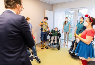 Ministerpräsident Hendrik Wüst besucht das Kinderhospiz Regenbogenland, Düsseldorf
