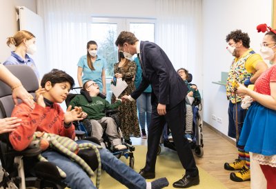 Ministerpräsident Hendrik Wüst besucht das Kinderhospiz Regenbogenland, Düsseldorf