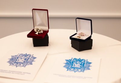 Ministerpräsident Hendrik Wüst und Kölns Oberbürgermeisterin Henriette Reker werden mit Orden der Ukrainisch-Orthodoxen Kirche ausgezeichnet