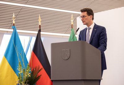 Ministerpräsident Hendrik Wüst und Kölns Oberbürgermeisterin Henriette Reker werden mit Orden der Ukrainisch-Orthodoxen Kirche ausgezeichnet