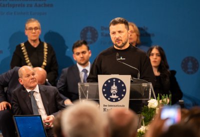 Präsident Wolodymyr Selenskyj und das ukrainische Volk erhalten den Karlspreis 2023