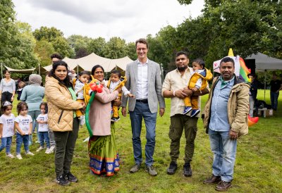 Ministerpräsident Wüst trifft Ehrenpatenkinder und ihre Familien