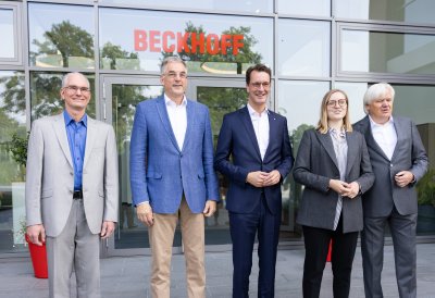 Ministerpräsident Hendrik Wüst besucht das Unternehmen Beckhoff Automation in Verl