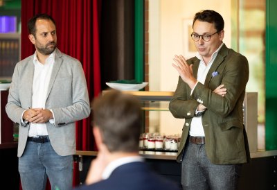 Ministerpräsident Hendrik Wüst besucht die Pott’s Brauerei in Oelde