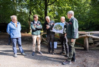Ministerpräsident Hendrik Wüst besucht gemeinsam mit Manuel Andrack den Königsforst in Köln
