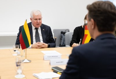 Gespräch mit dem Verteidigungsminister der Republik Litauen, Herrn Arvydas Anasauskas