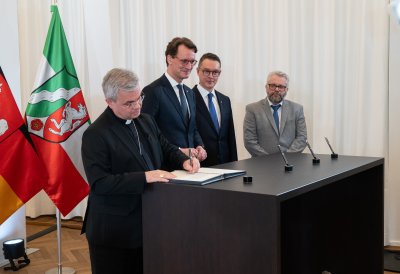 Treueeidabnahme des Erzbischofs von Paderborn