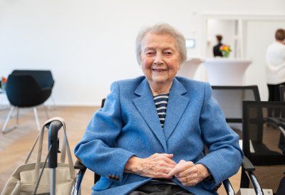 Ministerpräsident Hendrik Wüst verleiht den Verdienstorden des Landes Nordrhein-Westfalen an Dr. Esther Betz