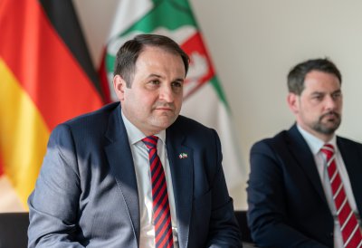 Ministerpräsident Hendrik Wüst empfängt den Botschafter der Französischen Republik