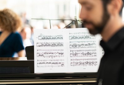 Landtag und Landesregierung gedenken Opfer von Hamas-Terrorangriff