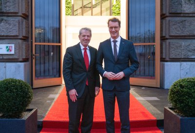 Ministerpräsident Wüst empfängt Gouverneur von Nebraska Jim Pillen 