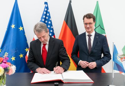 Ministerpräsident Wüst empfängt Gouverneur von Nebraska Jim Pillen 