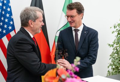 Ministerpräsident Wüst empfängt Gouverneur von Nebraska Jim Pillen 