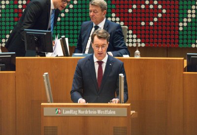 Landtag Nordrhein-Westfalen verabschiedet Haushaltsplan 2025