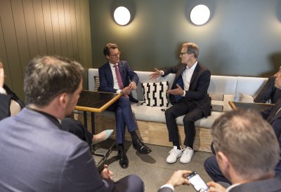 Besuch bei E-Fahrzeughersteller Rivian