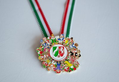 Ministerpräsident Hendrik Wüst verleiht den Karnevalsorden der Landesregierung an Kindertollitäten aus Nordrhein-Westfalen