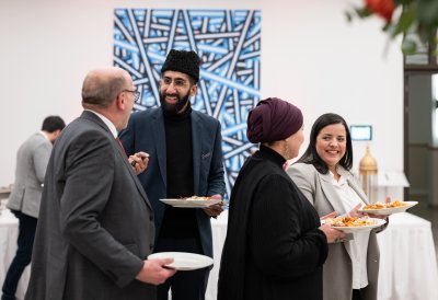 Ministerpräsident Hendrik Wüst lädt zum traditionellen Fastenbrechen in die Staatskanzlei ein