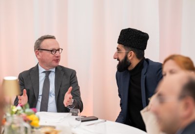 Ministerpräsident Hendrik Wüst lädt zum traditionellen Fastenbrechen in die Staatskanzlei ein