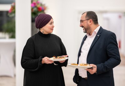 Ministerpräsident Hendrik Wüst lädt zum traditionellen Fastenbrechen in die Staatskanzlei ein