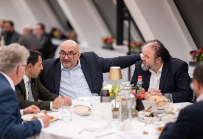 Ministerpräsident Hendrik Wüst lädt zum traditionellen Fastenbrechen in die Staatskanzlei ein