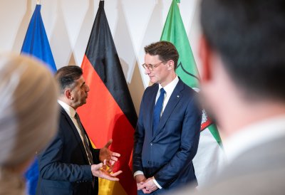 Ministerpräsident Hendrik Wüst lädt zum traditionellen Fastenbrechen in die Staatskanzlei ein