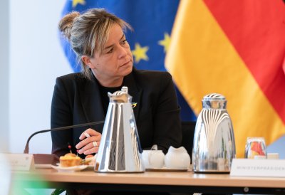 Mona Neubaur im Gespräch mit Industrie und Mittelstand