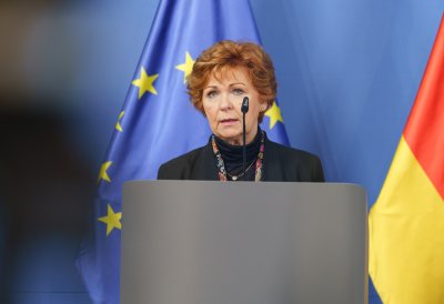 Opferbeauftragte Havliza spricht am Rednerpult