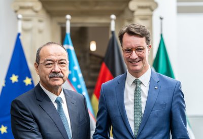 Ministerpräsident Wüst empfängt den Premierminister der Republik Usbekistan Abdulla Aripov