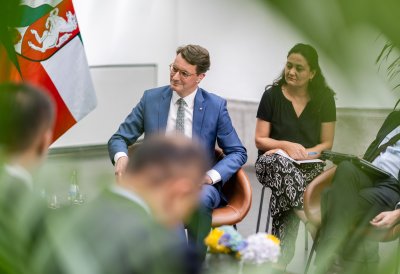 Ministerpräsident Wüst empfängt den Premierminister der Republik Usbekistan Abdulla Aripov