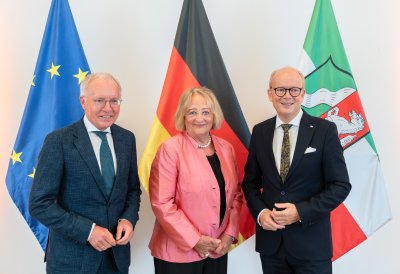 Bundesministerin a.D. Sabine Leutheusser-Schnarrenberger mit dem Präsidenten des Landtages 