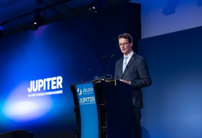 Der schnellste Computer Europas steht in Nordrhein-Westfalen: Bundeskanzler Merz und Ministerpräsident Wüst weihen Supercomputer in Jülich ein