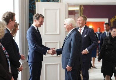 Bundespräsident Frank-Walter Steinmeier und Ministerpräsident Hendrik Wüst treffen sich auf Schloss Wilkingheg