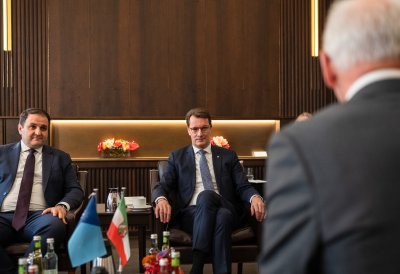 Ministerpräsident Wüst empfängt den Gouverneur von Minnesota Tim Walz