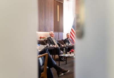 Ministerpräsident Wüst empfängt den Gouverneur von Minnesota Tim Walz