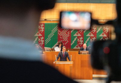 Nordrhein-Westfalen weiter auf klarem Kurs: Haushalt setzt Schwerpunkte auf Bildung, Sicherheit, starke Kommunen und Zukunftsinvestitionen