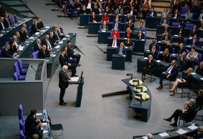 Bundespräsident Frank Walter Steinmeier hält im Bundestag eine Rede
