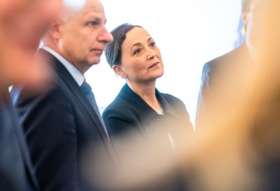 Landesregierung überträgt Tarifergebnis auf Beamte, Richter sowie Versorgungsempfänger