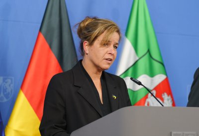 Ministerin Neubaur während ihrer Rede