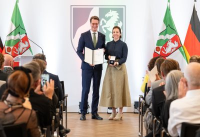 Ministerpräsident Hendrik Wüst verleiht Verdienstorden des Landes Nordrhein-Westfalen an 15 Persönlichkeiten